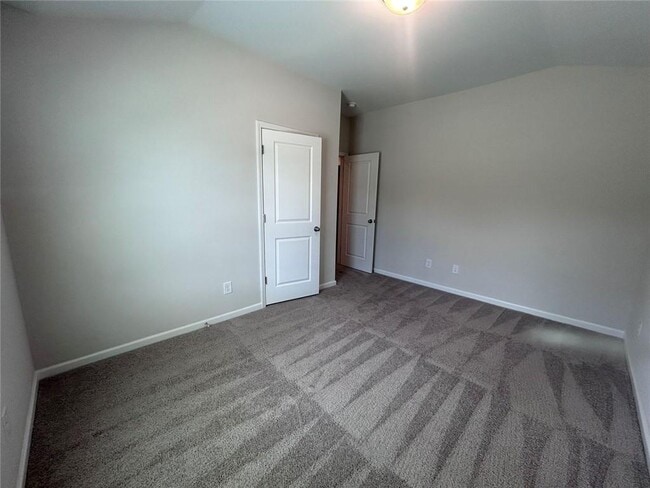 Building Photo - 310 E River Cane Run