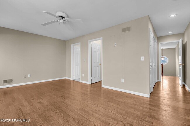 Building Photo - 148 Ambassador Dr