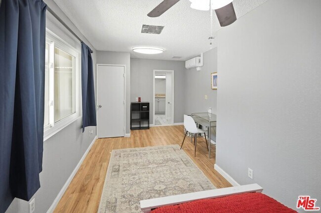 Building Photo - 52275 Avenida Vallejo