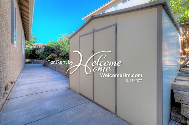 Building Photo - 3125 Roxbury Dr