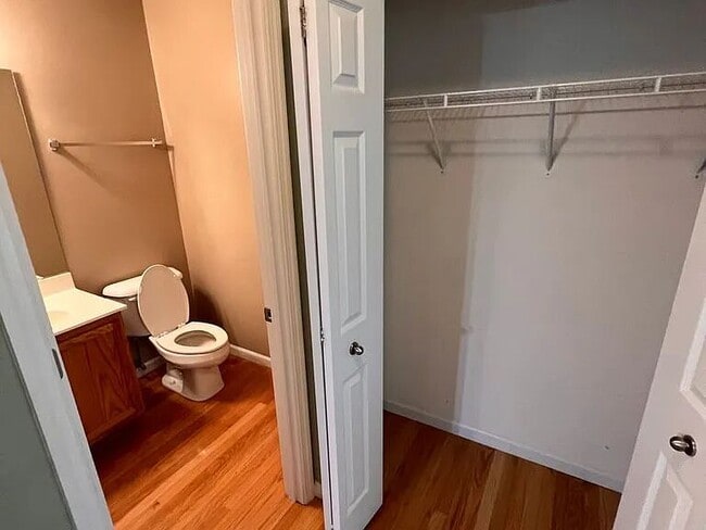 Building Photo - 2429 Heather Hill Ct