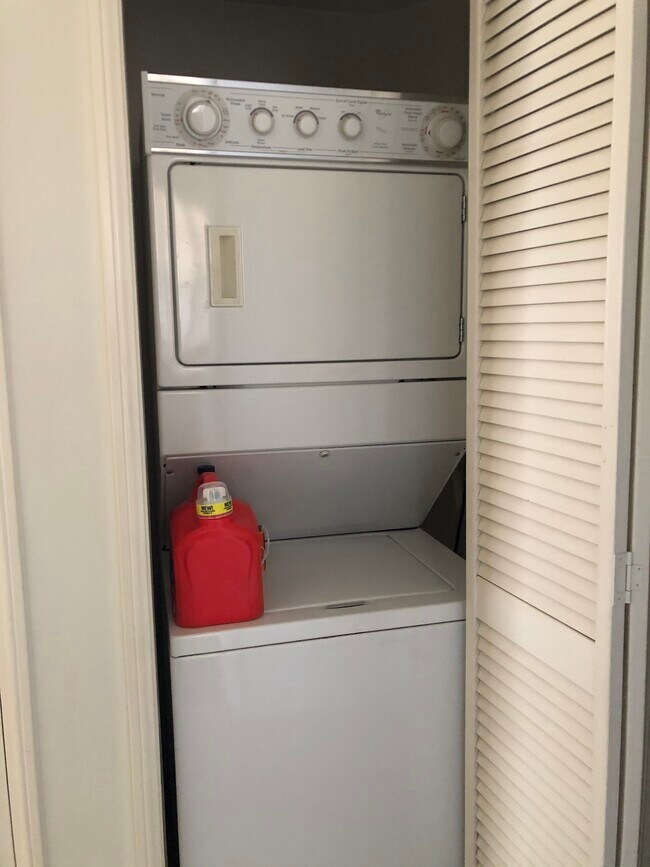 Washer/Dryer In-Unit - 13075 Pacific Promenade