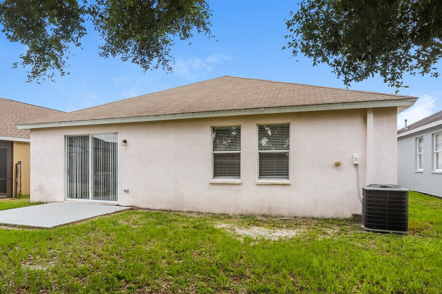 Building Photo - 6637 Cambridge Park Dr