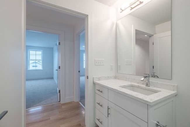 Building Photo - 2BR/2BA Old Port Condo Onsite Parking Available, Fitness Room and Elevator