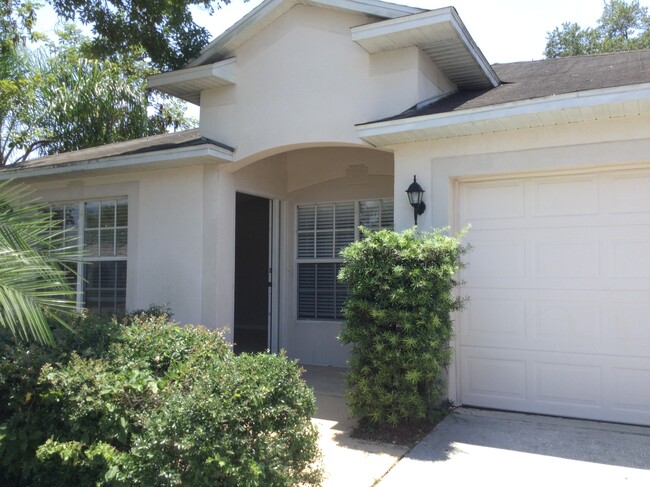 Building Photo - 305 Abigail Rd