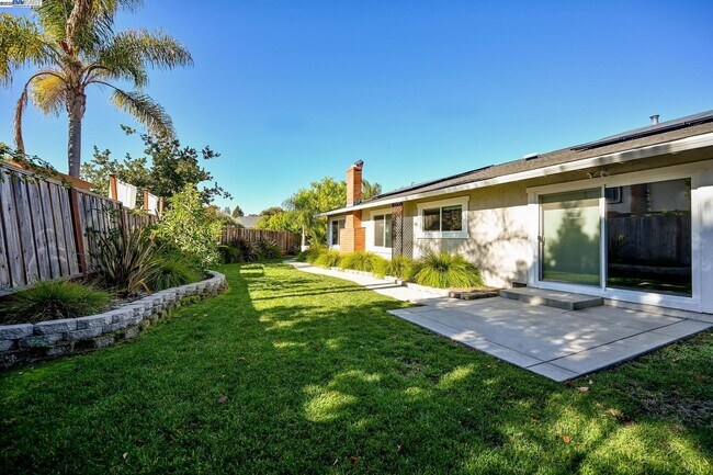 Building Photo - 2270 Bromfield Ct