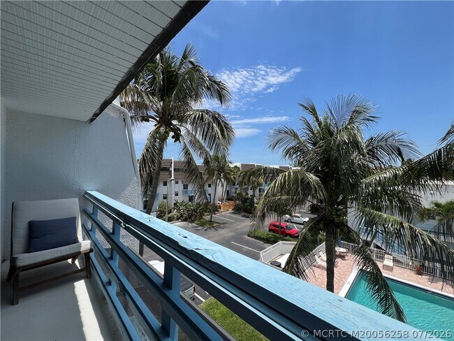 Building Photo - 11000 S Ocean Dr
