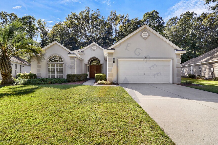 Primary Photo - 11 Eagle Pointe Cir