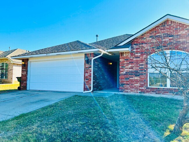 Building Photo - Updated 3BD 2BA Home Located in a Great Norman Neighborhood!!