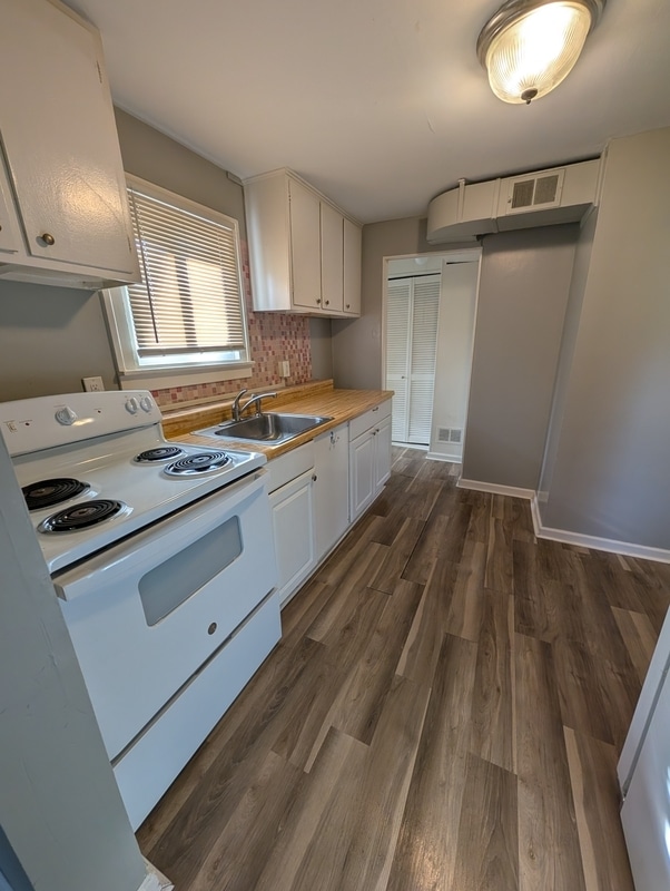 Building Photo - 1033 LaSalle Ave