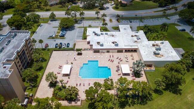 Building Photo - 7593 Tahiti Ln