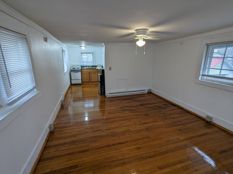 Building Photo - 403 Martin Ave