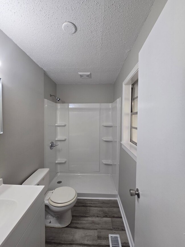 Building Photo - Beautiful Downtown Enterprise