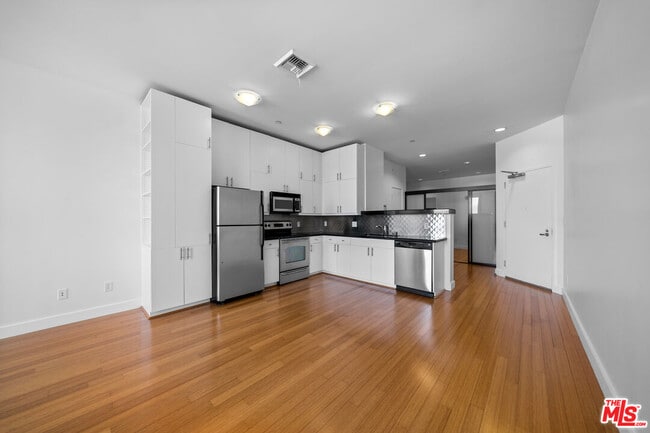Building Photo - 3810 Wilshire Blvd
