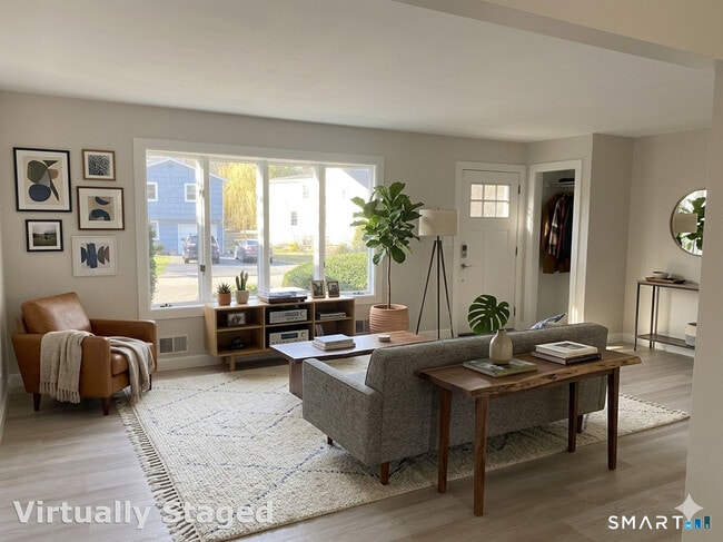 Building Photo - 14 Amherst Rd