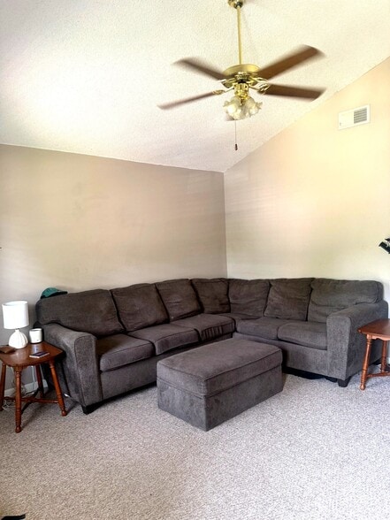 Building Photo - 541 Shady Grove E