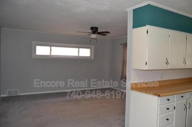 Building Photo - 450 Mt Vernon Rd