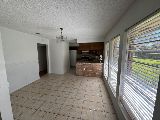 Building Photo - 22823 Deville Dr