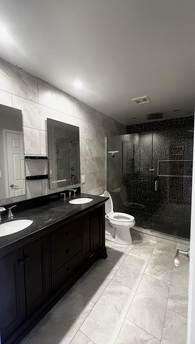 Building Photo - 8515 Winchester Dr