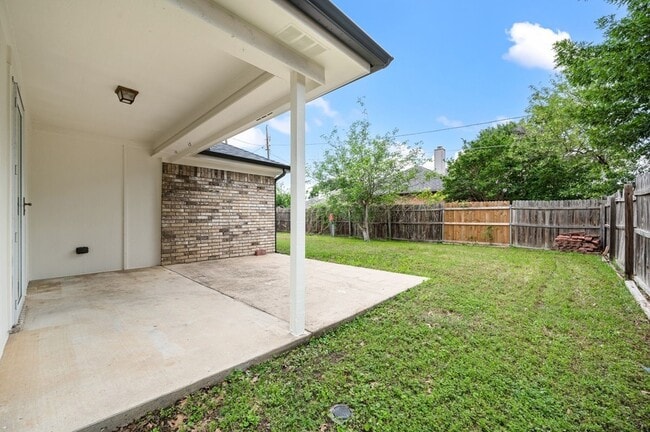 Building Photo - 961 Indian Blanket Dr