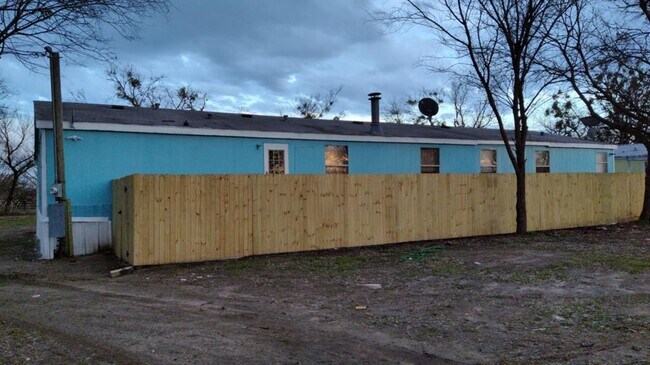 Building Photo - 8922 Witter Ln
