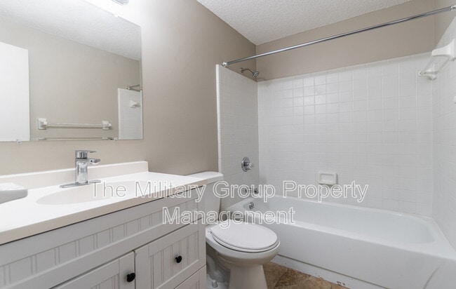 Building Photo - 4142 Oriely Dr W