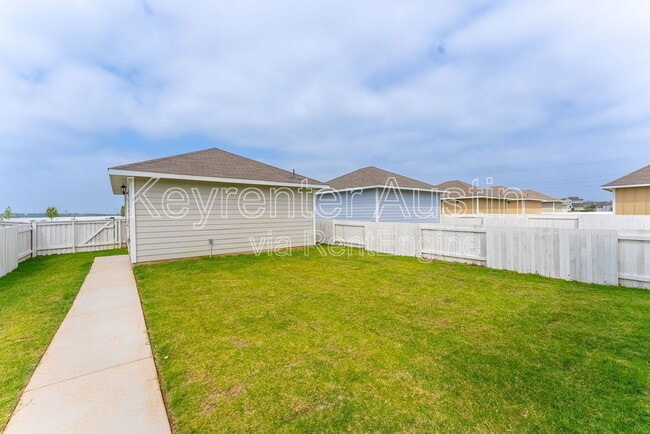 Building Photo - 354 Hortus Dr