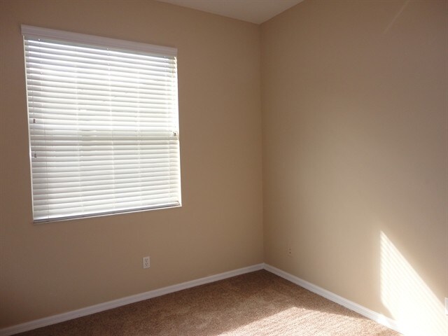 Building Photo - 12906 Cattail Shore Ln