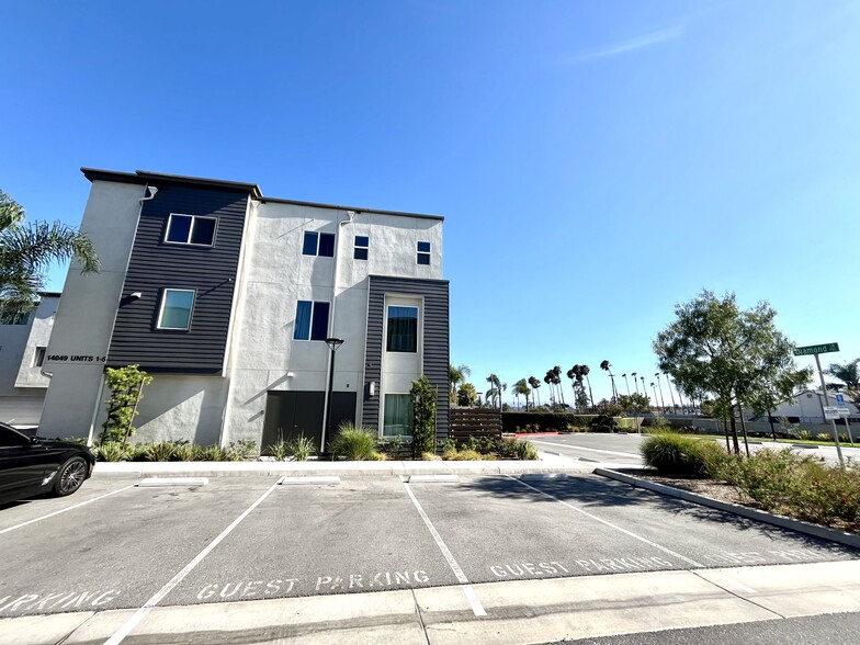 Building Photo - 14045 Pearl Ln