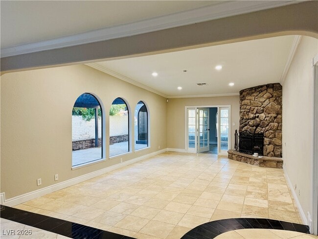 Building Photo - 3416 Cll Del Torre