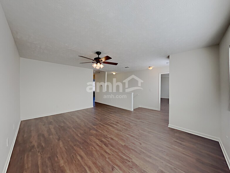 Building Photo - 600 Pemberton Dr