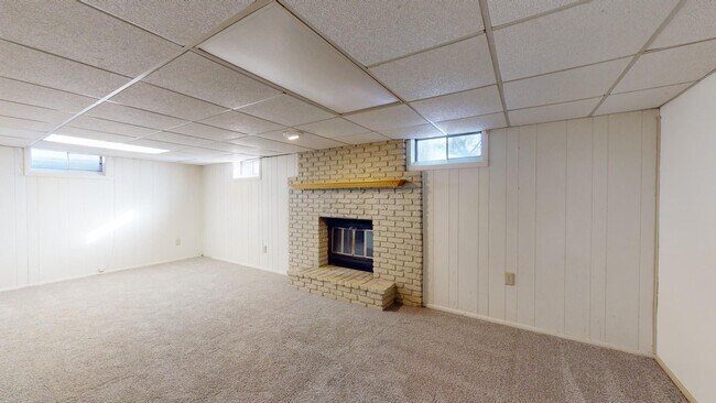 Building Photo - Available August 2026!  Beautiful Home in North Ames