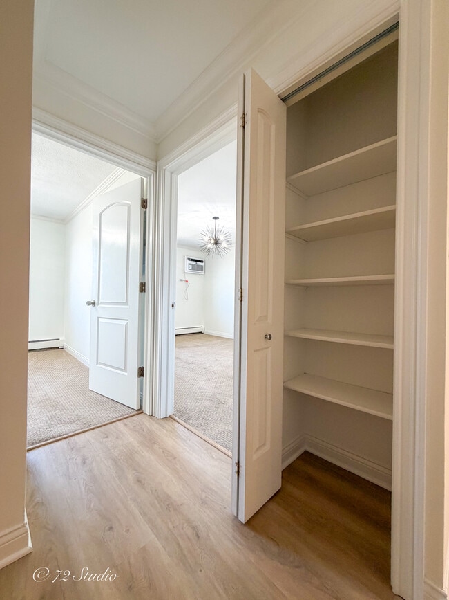 Building Photo - 5 Echo Ct