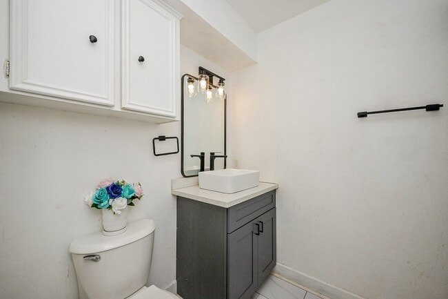 Building Photo - 5506 Pebble Springs Dr