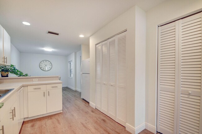 Building Photo - 12554 Westhampton Cir