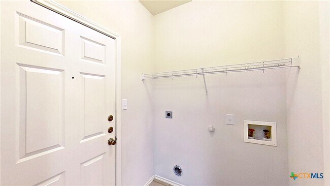 Building Photo - 308 Rinehardt St