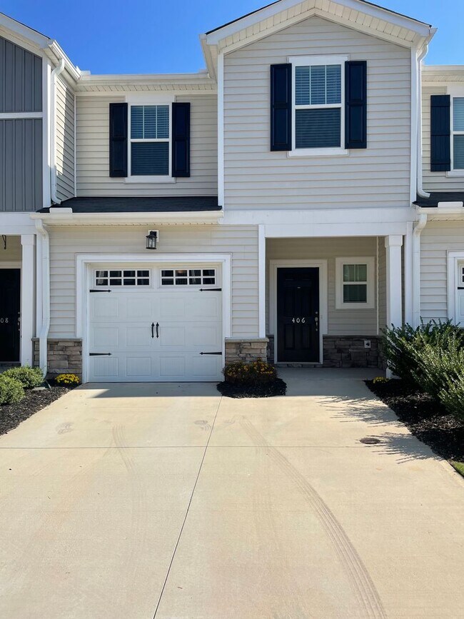 Building Photo - 3 Bedroom 2.5 Bathrooms In Greer Echo Ridg...