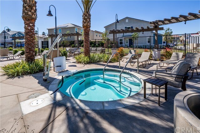 Building Photo - 9768 Solonia St