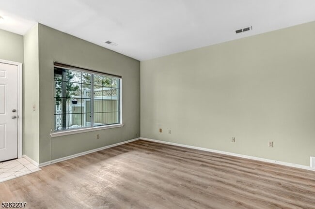 Building Photo - 78 Academy Ct