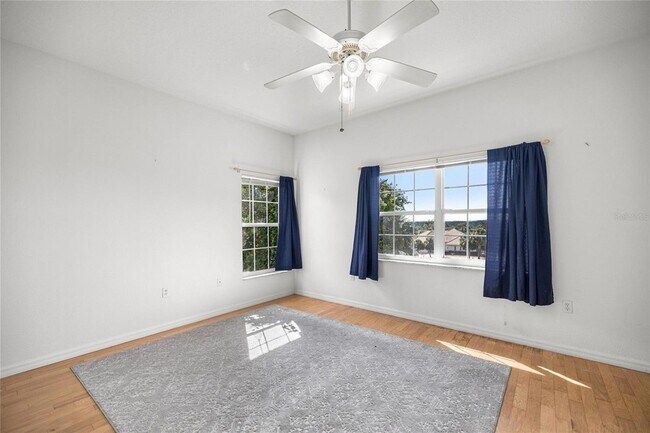 Building Photo - 482 W Fenway Dr