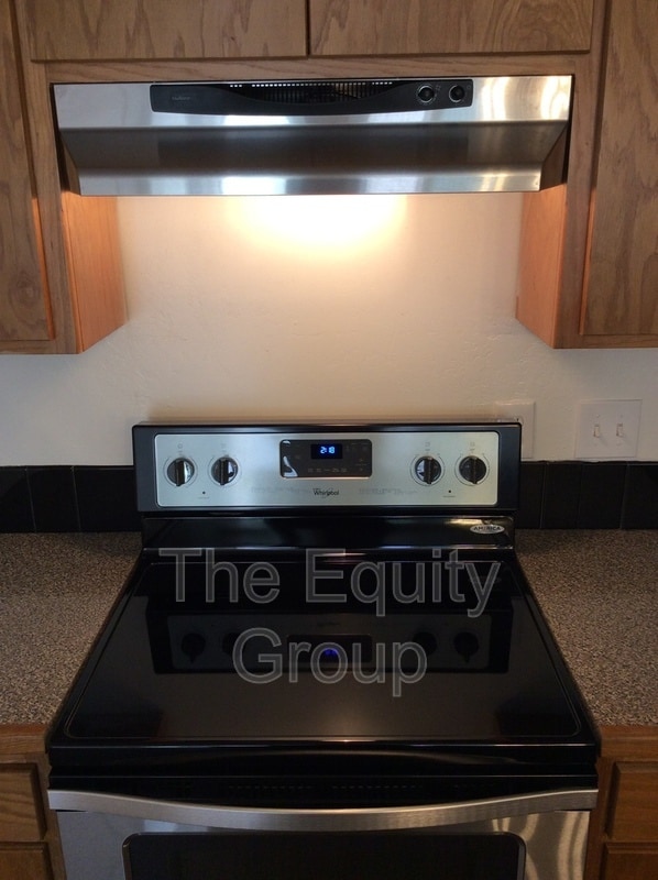 Building Photo - 437 N Park St