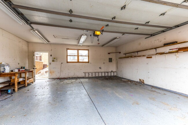 Building Photo - 7408 W Addison St