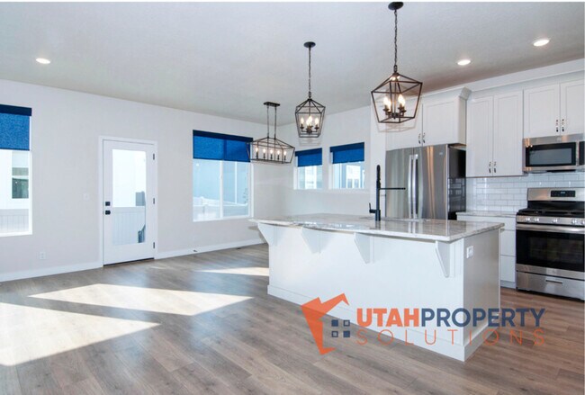 Building Photo - 4693 Daisy Ln