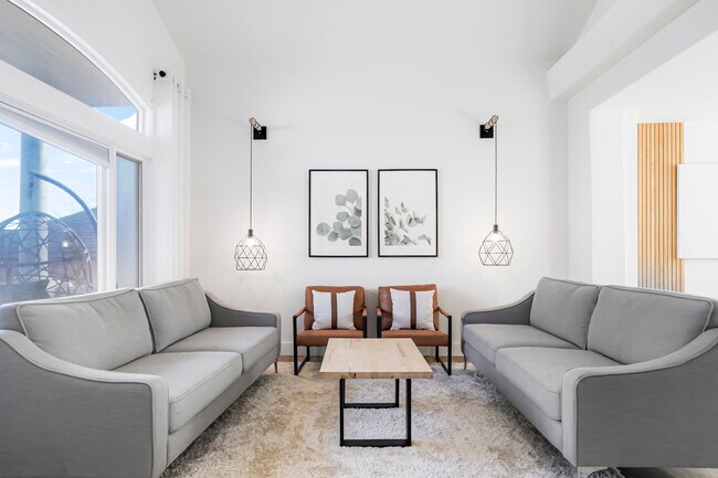 Building Photo - Robb Way