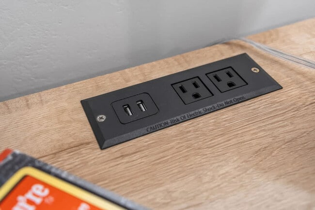 Building Photo - 1853 Penasco Rd