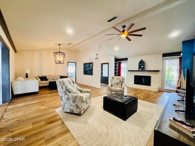 Building Photo - 916 Cobia Dr
