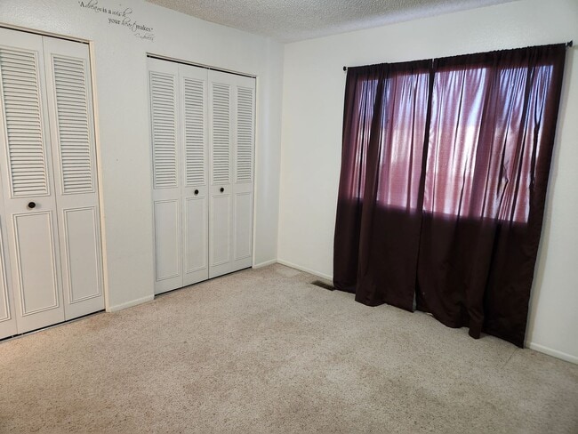 Building Photo - ALL PROSPECTIVE TENANTS MUST SUBMIT A $58 NON-REFUNDABLE APPLICATION FEE PER APPLICANT ONLINE AND...