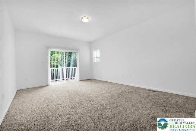 Building Photo - 835 16th Ave