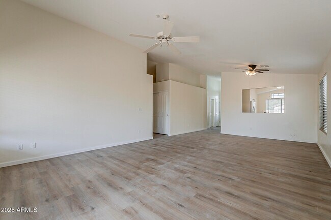 Building Photo - 15728 N 104th St