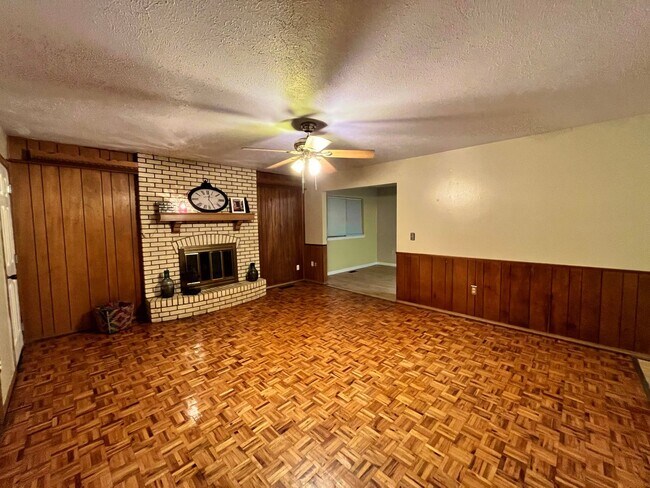 Building Photo - 1112 SW 67th St